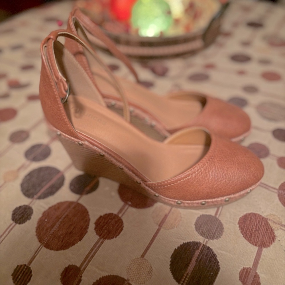 Maurice’s Espadrilles Size 7.5

Never worn